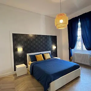 https://isola-suites.italymilanhotels.net