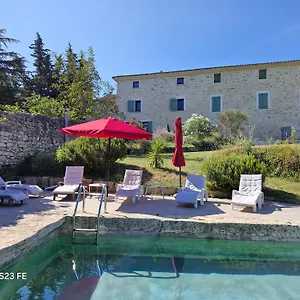 https://mas-de-la-garcine.fr-provencehotel.com
